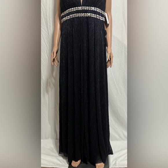 R & M Richard Plus Size Long Embellished Metallic Dress 3138 Size 18 - Picture 6 of 10